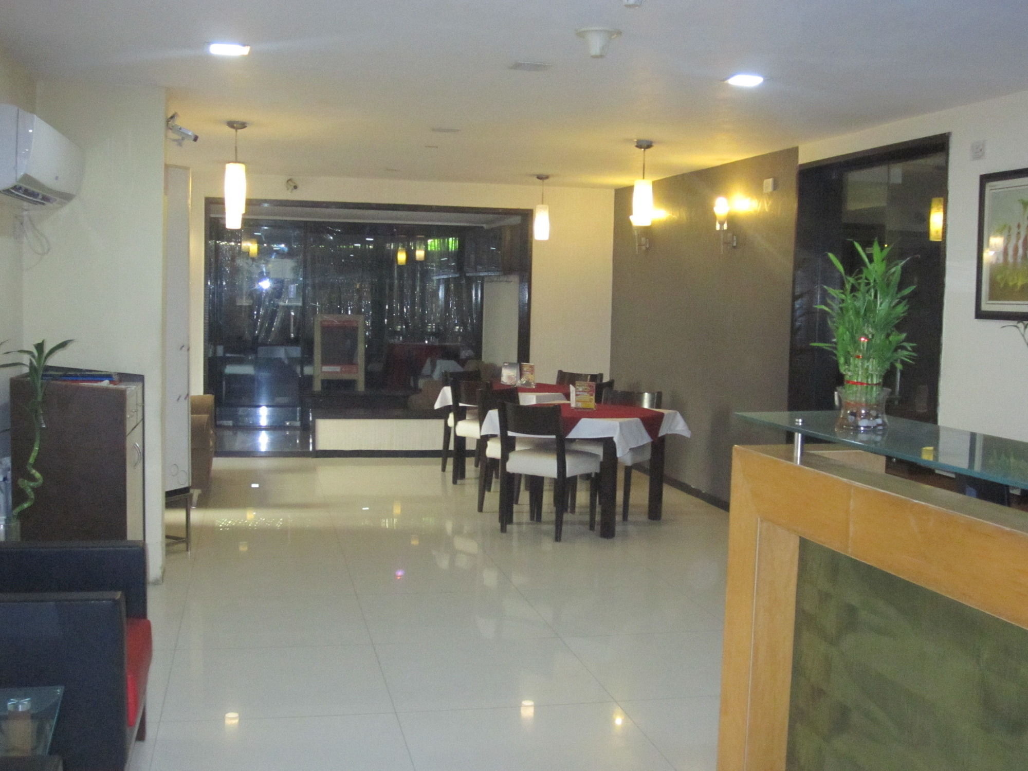 Hotel Orritel West Mumbai Eksteriør bilde